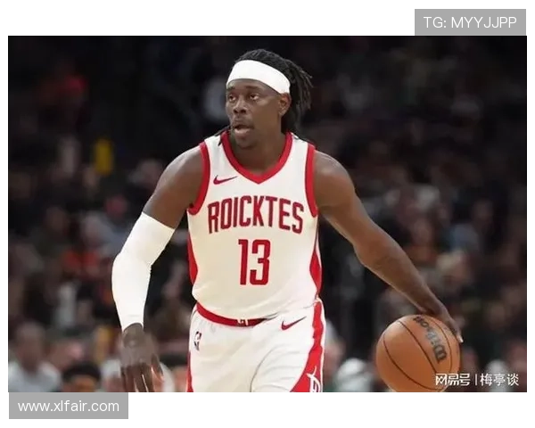 霍勒迪状态爆棚连续命中三分球火力全开引领球队强势反击